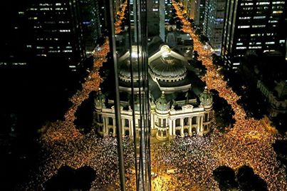 OLHO DA RUA / MANCHETEEssa é o tipo de foto que vale por mil palavras, dispensa legenda!FOTO: FABIO MOTTA / AGÊNCIA ESTADO / RJ