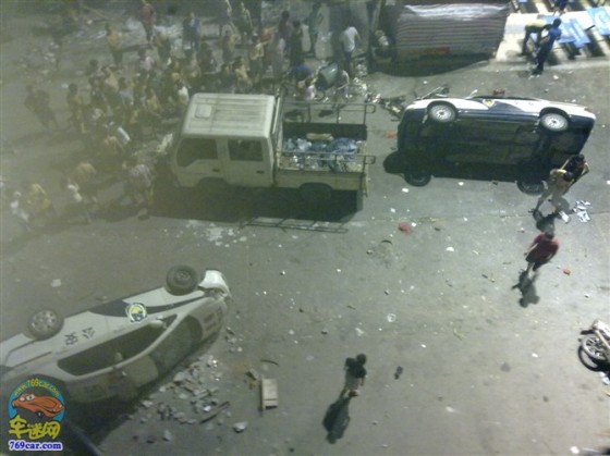 Picture of conflict between the police and citizens in Zengcheng