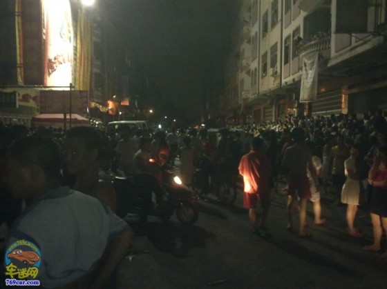 Picture of conflict between the police and citizens in Zengcheng