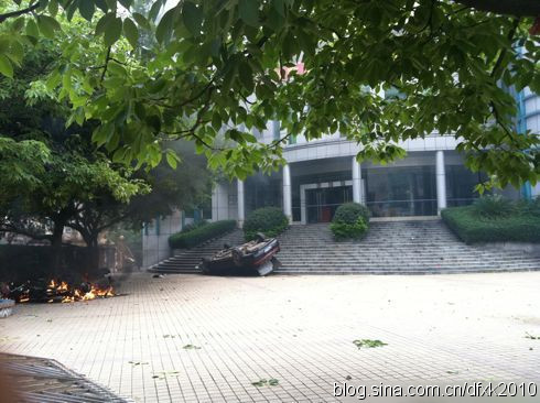 Picture of conflict between the police and citizens in Zengcheng